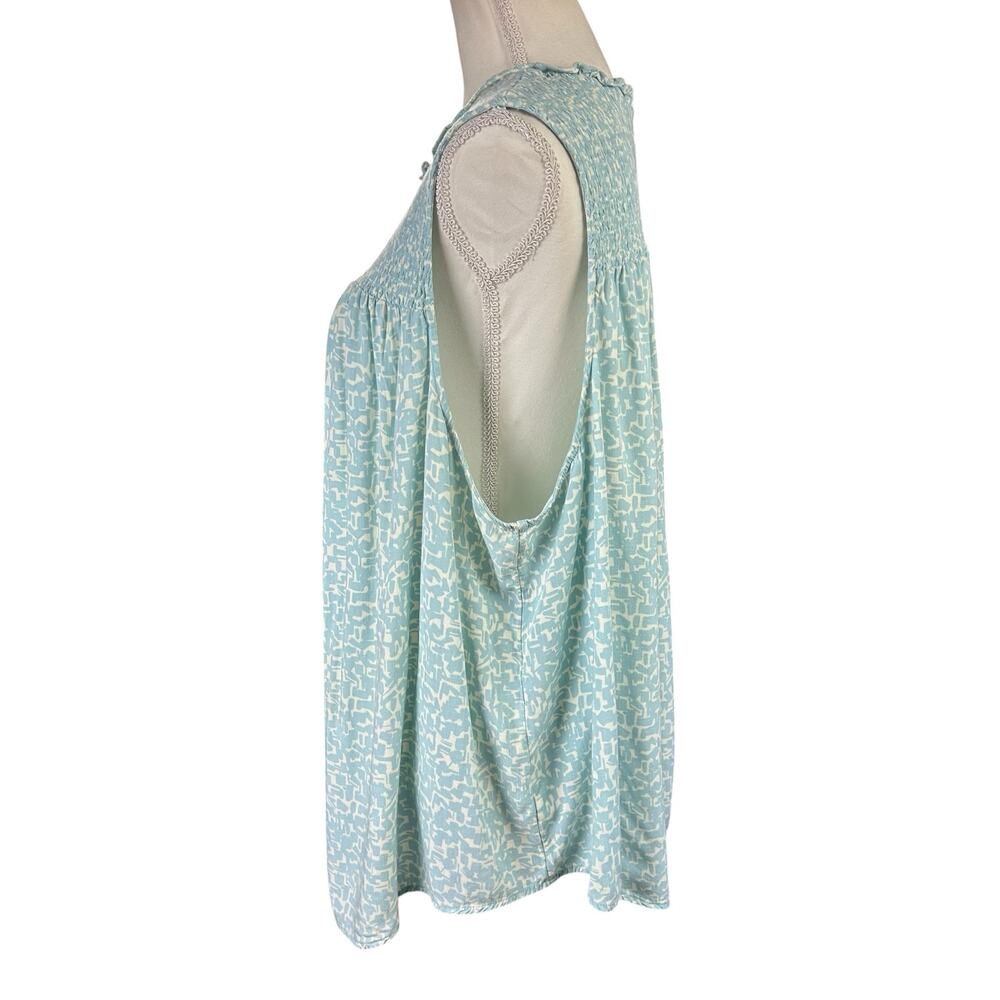 Ava & Viv Top Size 3X Light Blue White Smocked Rayon Cottage Boho Ruffle Blouse - Picture 7 of 11